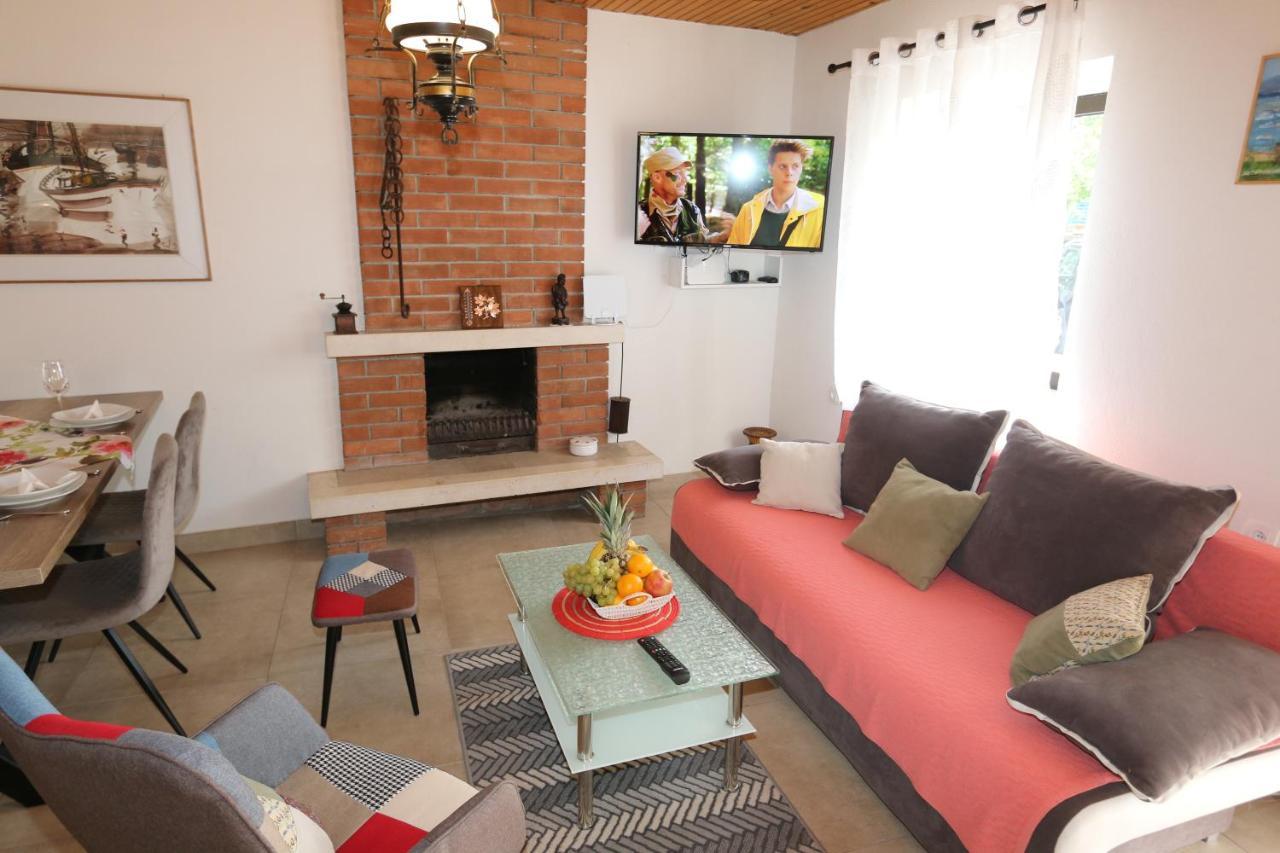 Vila House Zbasnik Klimno Exteriér fotografie
