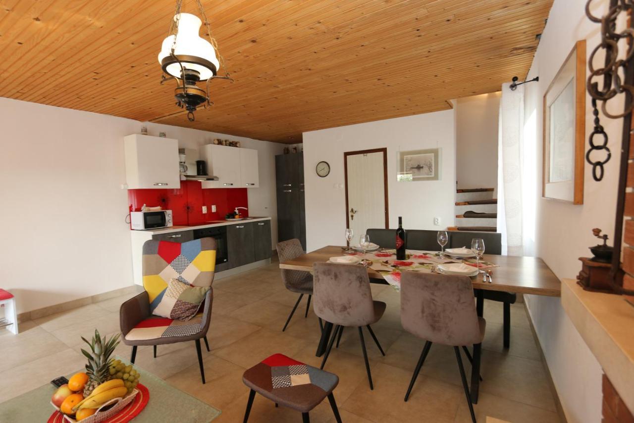 Vila House Zbasnik Klimno Exteriér fotografie